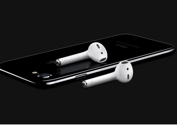 نیم نگاهی به AirPods اپل | مجله خبری گوشی شاپ