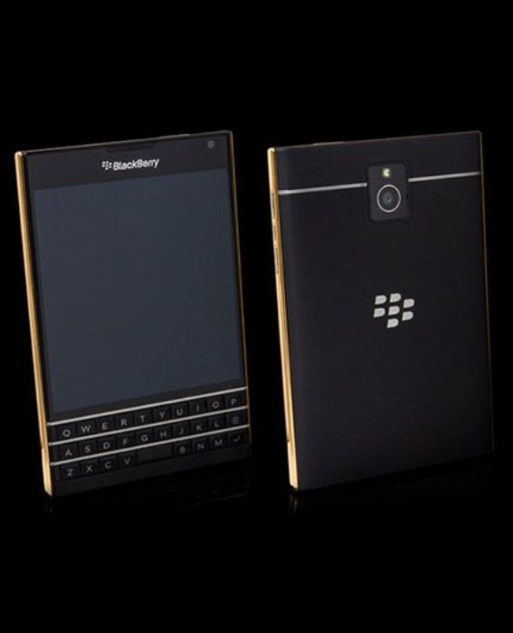 تصویر  گوشی موبایل بلک بری مدل Passport