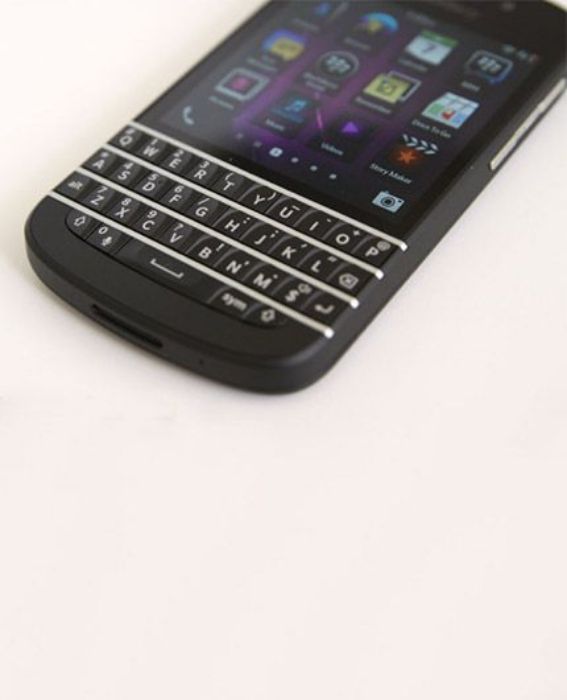 تصویر  گوشی موبایل بلک بری مدل Q10
