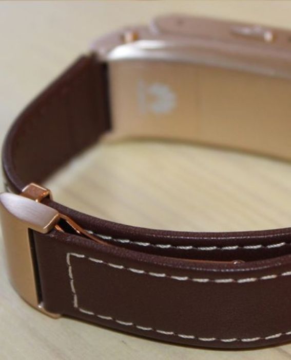 تصویر  دستبند هوشمند هواوی تاک بند بی 2 بیزینس تصویر  دستبند هوشمند هواوی تاک بند بی 2 بیزینس