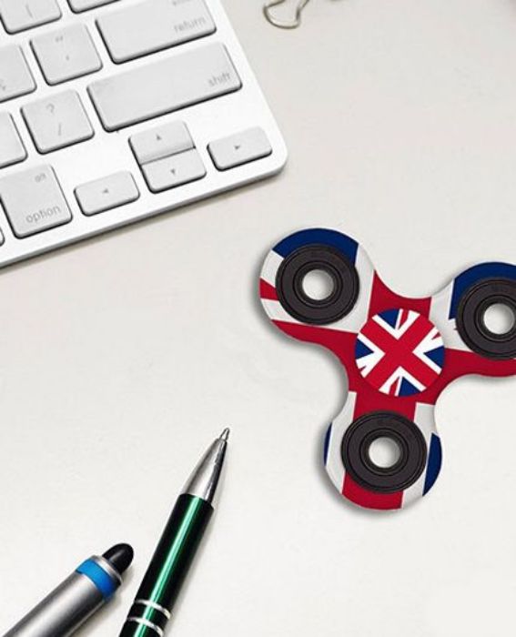 تصویر  اسپینر دستی مدل 3 پره حفره دار طرح پرچم انگلیس (بریتانیای کبیر)