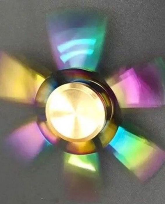 تصویر  اسپینر دستی فلزی مدل 6 پره فشنگی رنگین کمانی