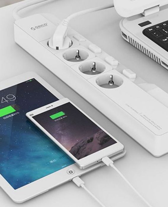 تصویر  چهار راهی برق و شارژر اوریکو مدل OSJ-4A5U-EU