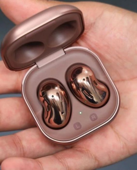 تصویر  هندزفری بی سیم سامسونگ مدل گلکسی بادز لایو