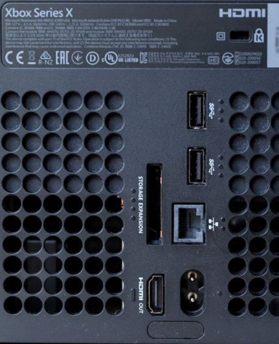 تصویر  ایکس باکس سری ایکس ظرفیت 1 ترابایت