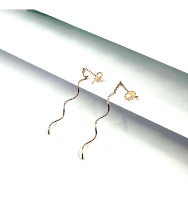 تصویر  گوشواره طلا زنانه 18 عیار سلین زرایران طرح درخت عاشق و موج - 0.85 گرم