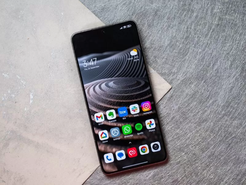 صفحه نمایش شیائومی 17 Pro
